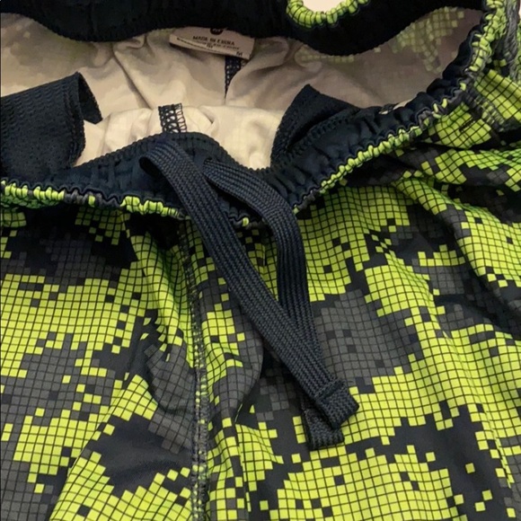 Nike Dri-Fit Shorts - Picture 3 of 9